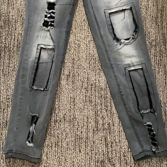 Fashion Nova Gray Distressed Jeans Skinny size 5 - Picture 4 of 9